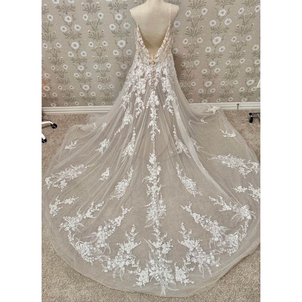 ALLURE 3400LW Size 20W Wedding Dress - Picture 8 of 16